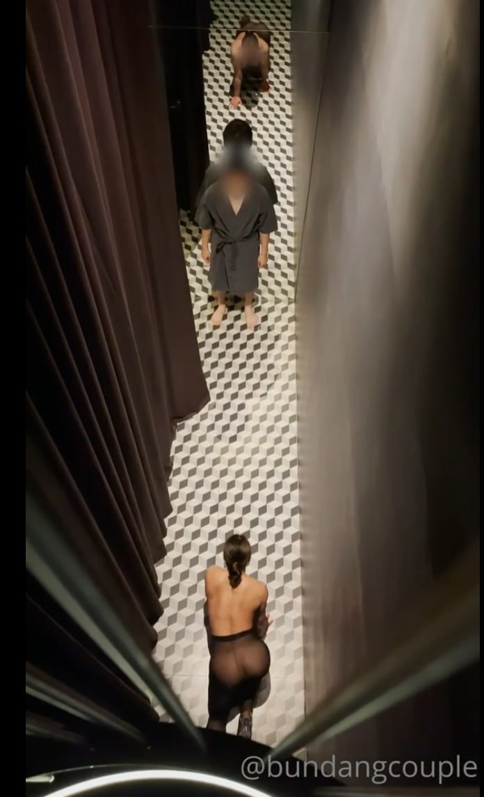 【2023_09_30】My_master_playing_with_my_boobs_I'm_getting_so_horny.m4v